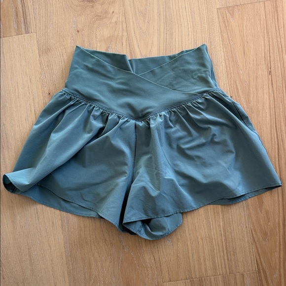 aerie Pants - Offline by Aerie Women’s Green Crossover Shorts